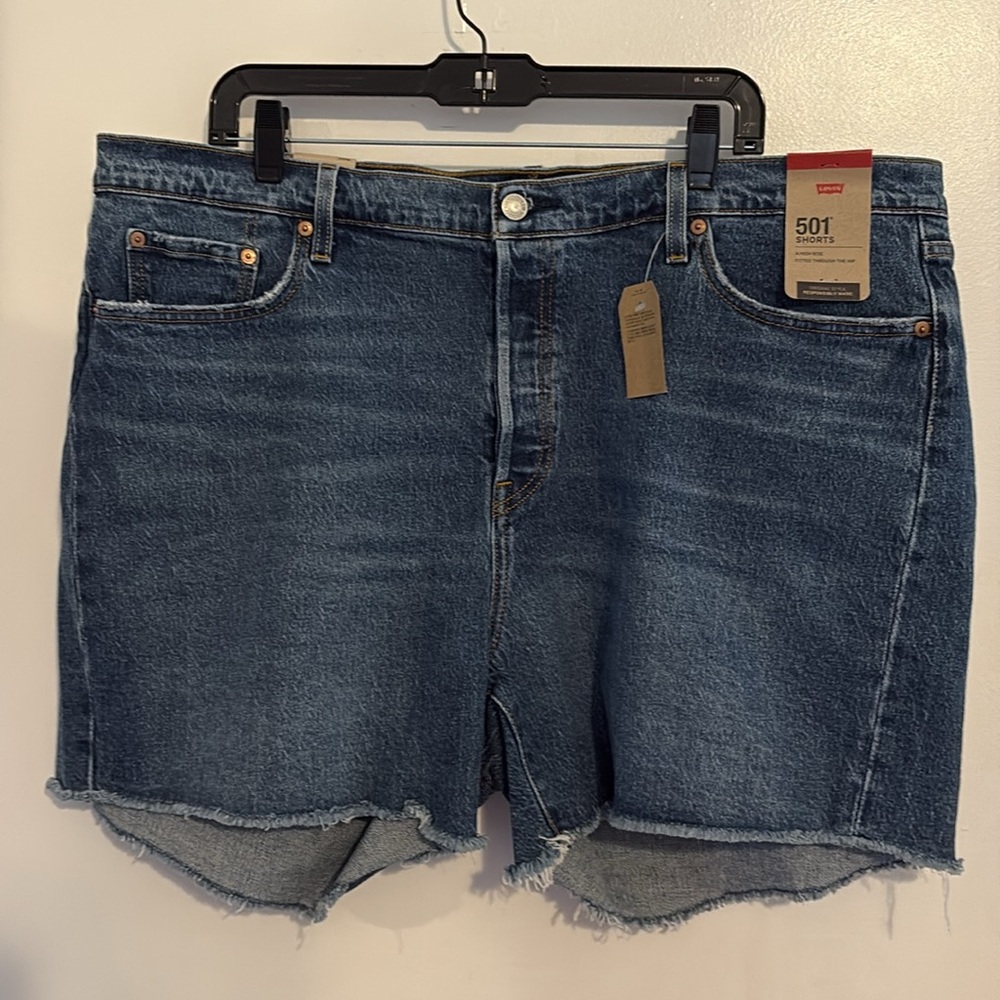 Levi’s 501 Button Fly Raw Edge Hem Denim Shorts 20W NWT - Picture 2 of 8